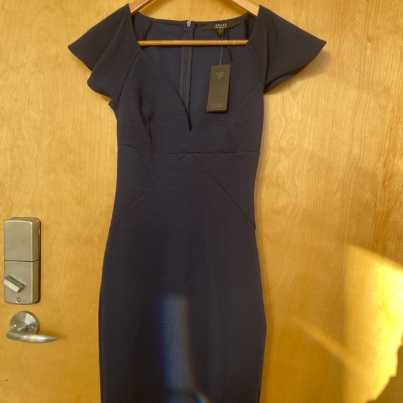 Dress - Picture 4 of 5